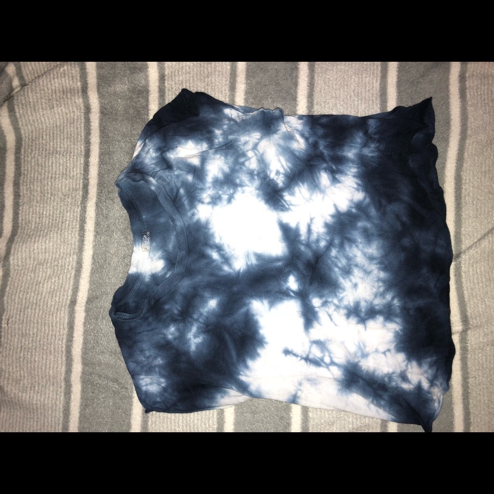 Brandy Melville blue and white tie dyed tee